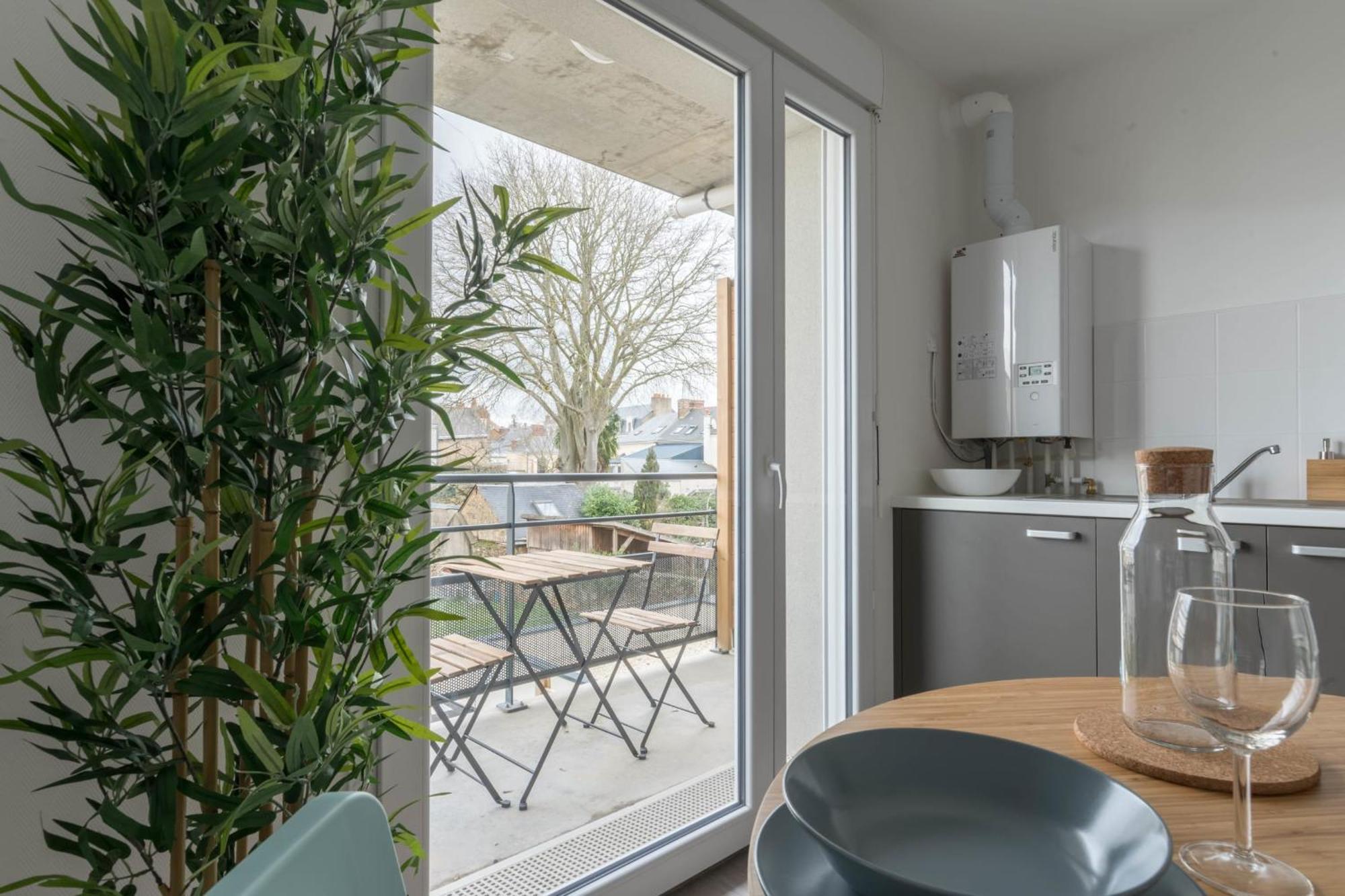 Camille - Studio Wifi Et Gare Le Mans Bagian luar foto